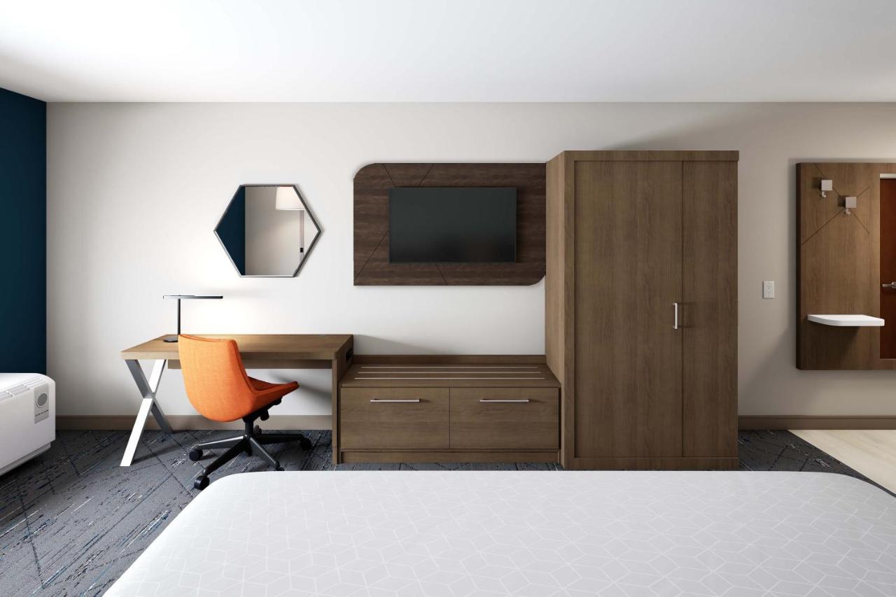 Holiday Inn Express & Suites Rhinelander By Ihg Exteriör bild