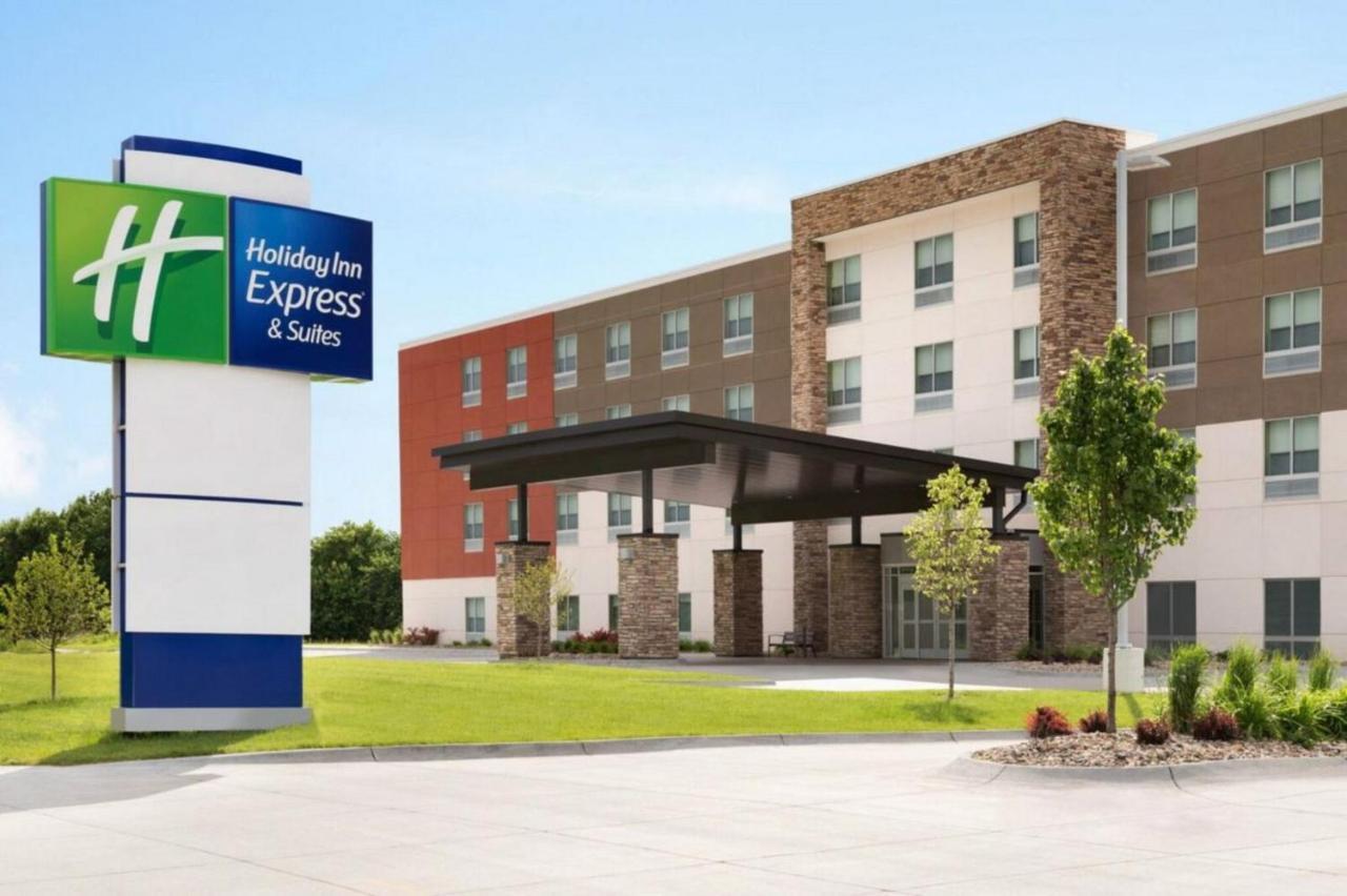 Holiday Inn Express & Suites Rhinelander By Ihg Exteriör bild