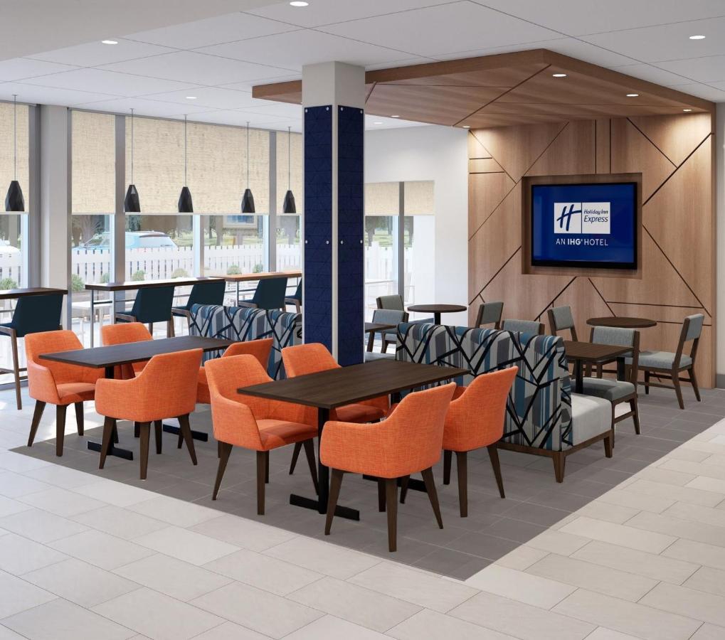 Holiday Inn Express & Suites Rhinelander By Ihg Exteriör bild