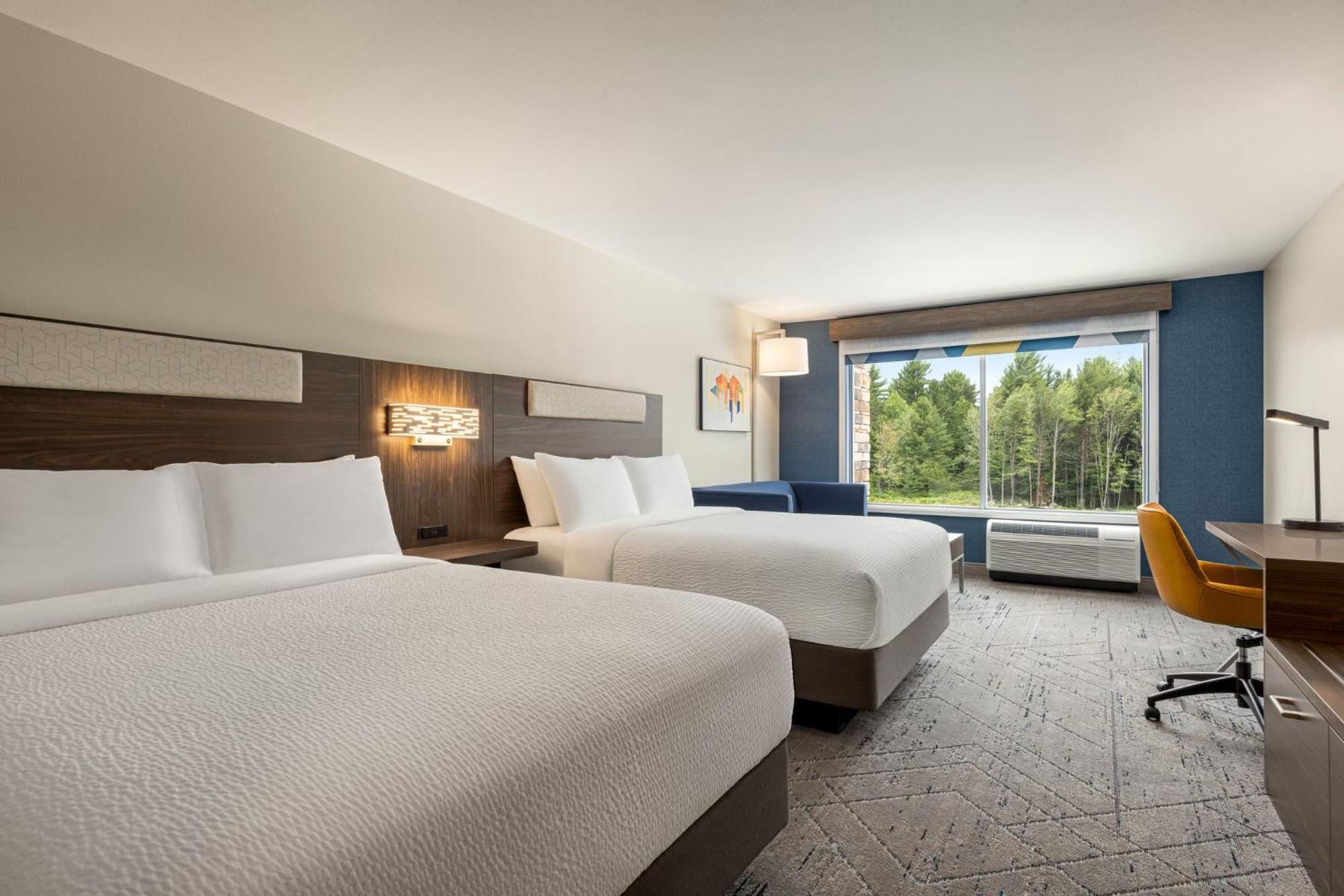 Holiday Inn Express & Suites Rhinelander By Ihg Exteriör bild